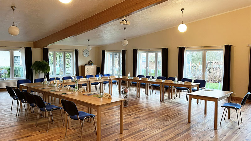 SeminarhausPartner.Blog - Seminar- und Ferienhof am Klint - Seminarraum mit Bestuhlung in U-Form