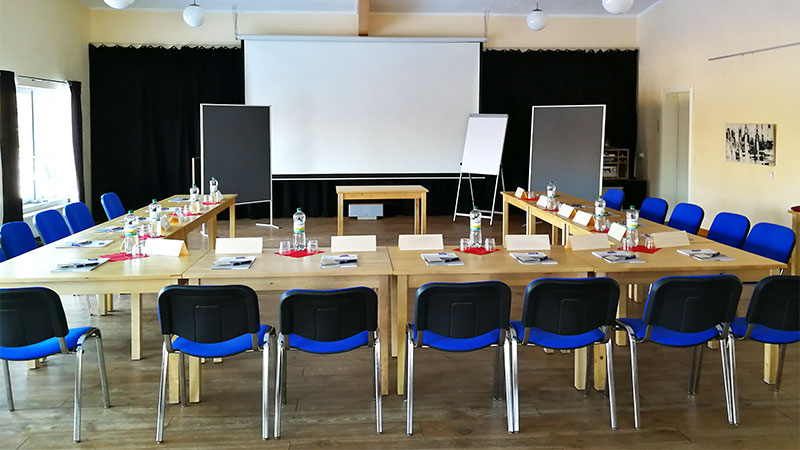 SeminarhausPartner.Blog - Seminar- und Ferienhof am Klint - Seminarraum mit Bestuhlung in U-Form