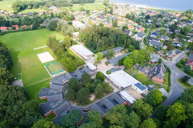 Ferienanlage Schönhagen - Luftansicht über Gelände