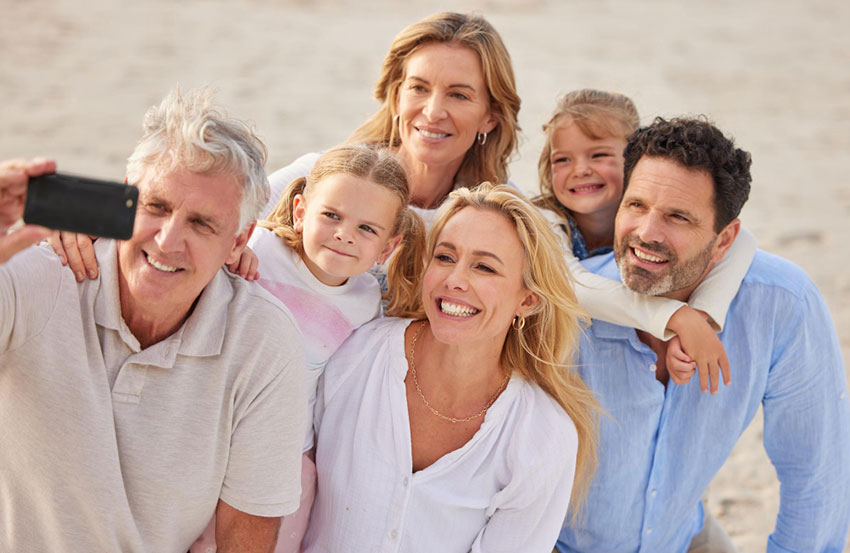 SeminarhausPartner.Blog | Mehrgenerationenurlaub - Familie am Strand